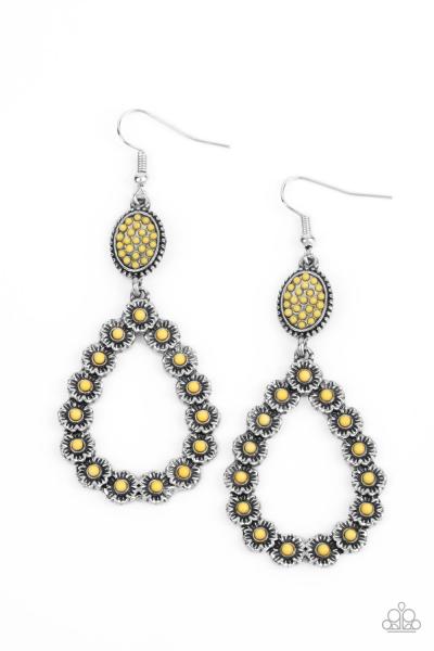 ​Farmhouse Fashion Show - Yellow